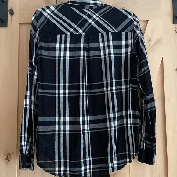 LUCKY BRAND 🍀 lightweight Black & White Plaid button down (M) LIKE NEW! - Picture 7 of 13